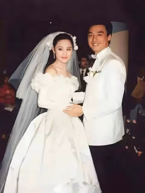 娛樂圈鳳凰男有多可怕？陳凱歌靠前妻拿美國綠卡，鄭少秋拋妻棄女