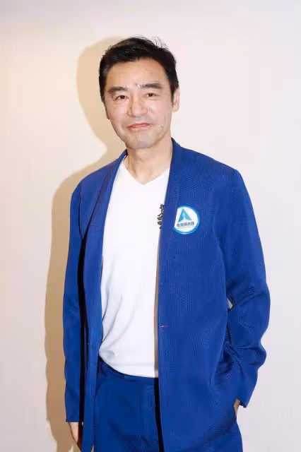 娛樂圈鳳凰男有多可怕？陳凱歌靠前妻拿美國綠卡，鄭少秋拋妻棄女