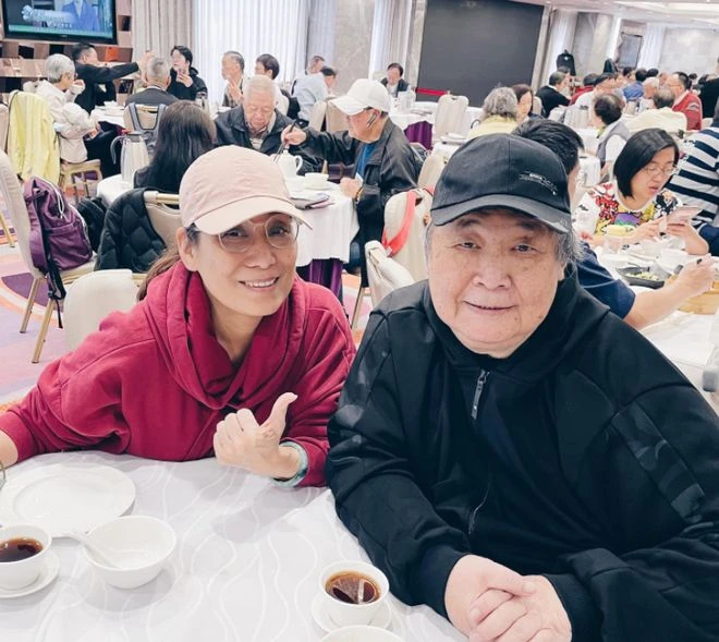 老戲骨秦煌近況曝光!因體重過胖頻繁入院,74歲減肥60斤精神好