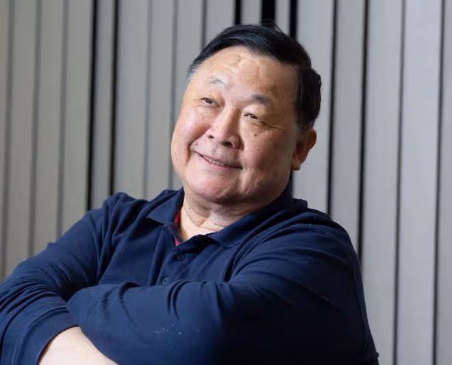 老戲骨秦煌近況曝光！因體重過胖頻繁入院，74歲減肥60斤精神好