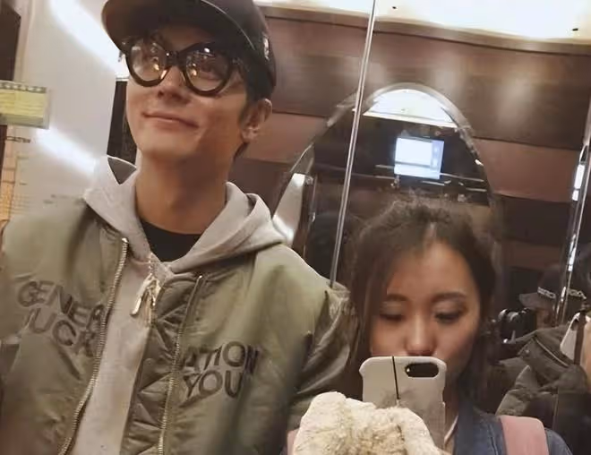 大瓜!曝某中年男星跟助理有私生子,前妻因此離婚,演過爆款劇