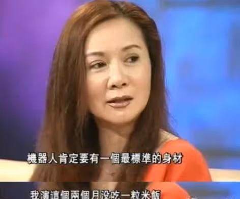 「小品女王」蔡明，從「萬人捧」到「萬人嘲」，靠身材扳回一局