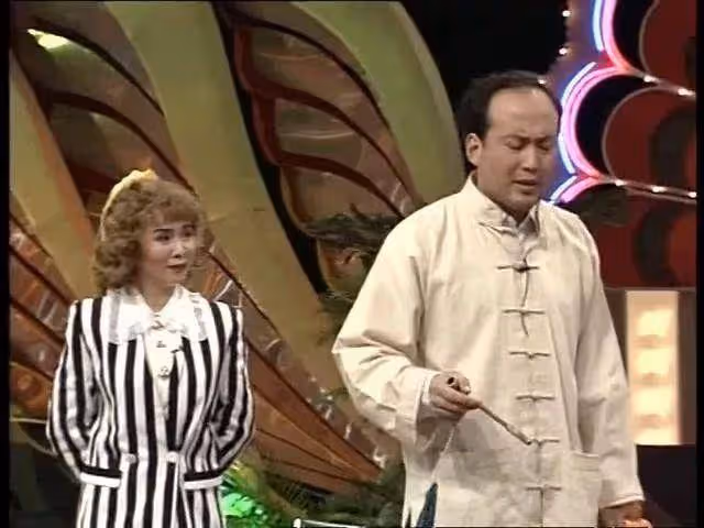 「小品女王」蔡明，從「萬人捧」到「萬人嘲」，靠身材扳回一局