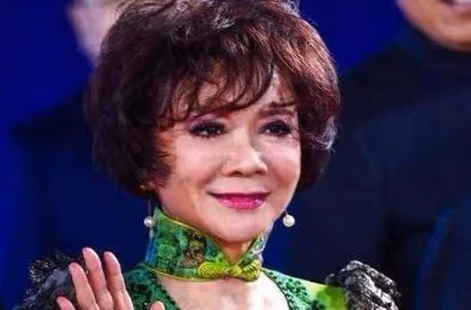 「小品女王」蔡明，從「萬人捧」到「萬人嘲」，靠身材扳回一局