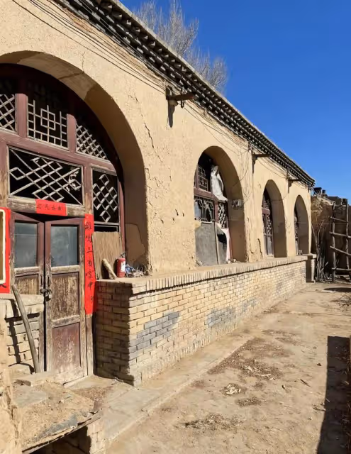 嘎子謝孟偉嬌妻疑出軌轉移財產!男方住農村土屋,女方坐千萬遊艇