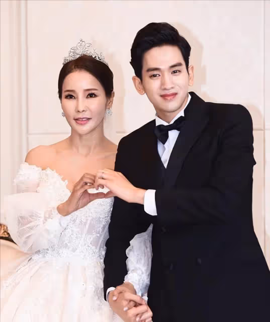 差17歲的姐弟戀,韓國女明星多次做試管嬰兒,也沒能避免感情危機