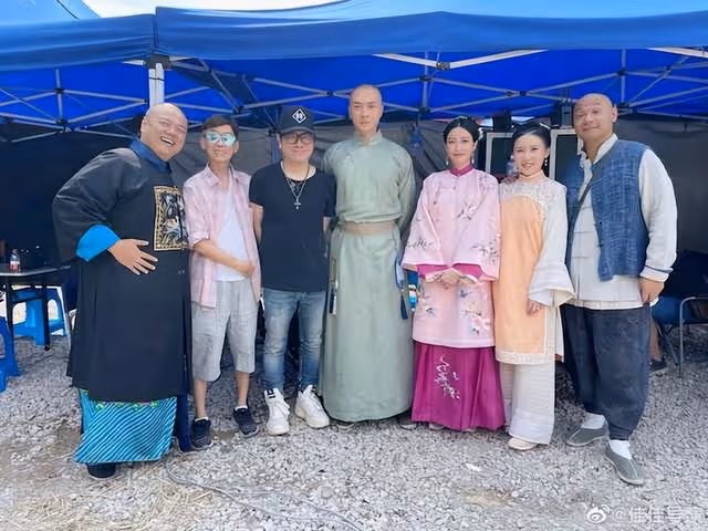 TVB視帝罕見回應離婚傳聞，成為內地寵兒，為拍攝新劇剃光頭