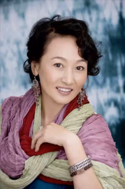哈斯高娃:受不了騰格爾酗酒分開,離婚28年憑《情滿九道灣》翻紅