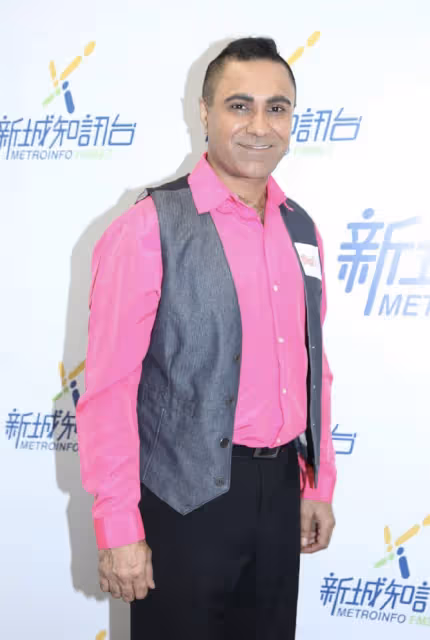 TVB印裔綠葉唱《勇敢的中國人》，懶理被觀眾笑，稱做人不能忘本