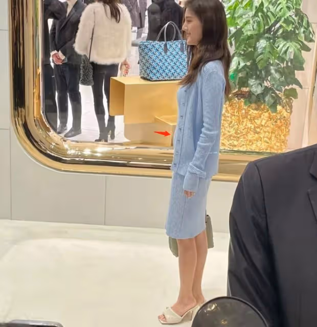 吳千語為男友慶生,施伯雄開心曬合照秀恩愛,感情穩定越愛越高調