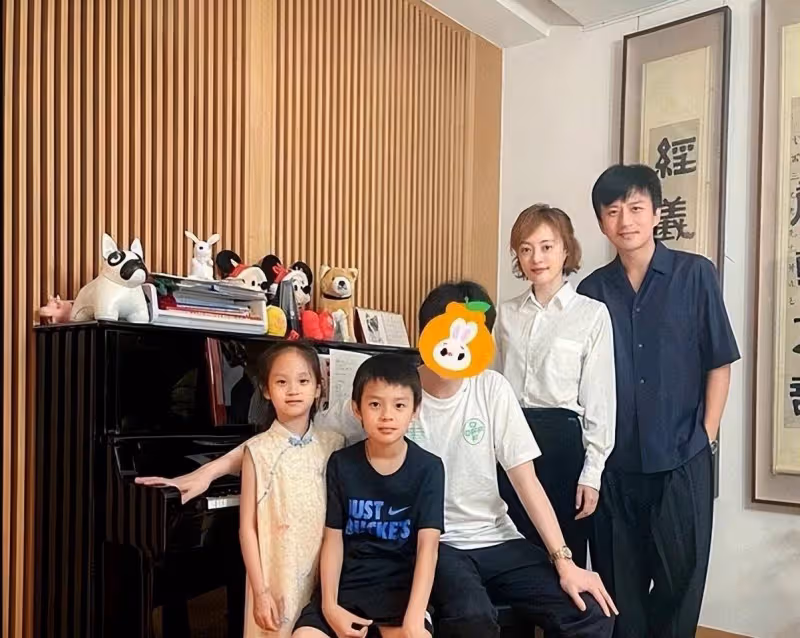 孫儷曬8歲女兒拉丁比賽美照，大長腿遺傳鄧超，比爺爺家的小姨強