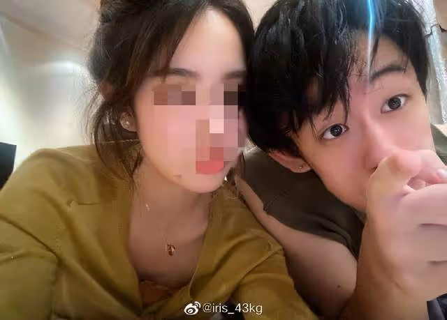 吳秀波長子被控家暴,揚言女人就是欠收拾,被打女友嘴唇烏紫淤血