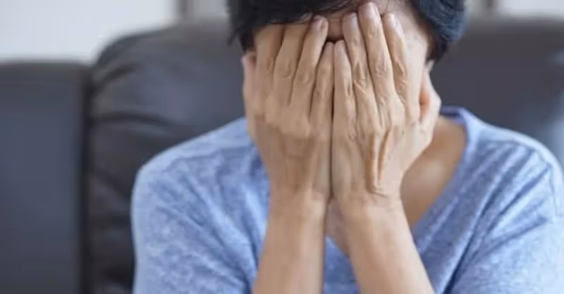 我住侄兒家，房子拆遷後，我把拆遷款給了女兒，侄兒讓我離開他家