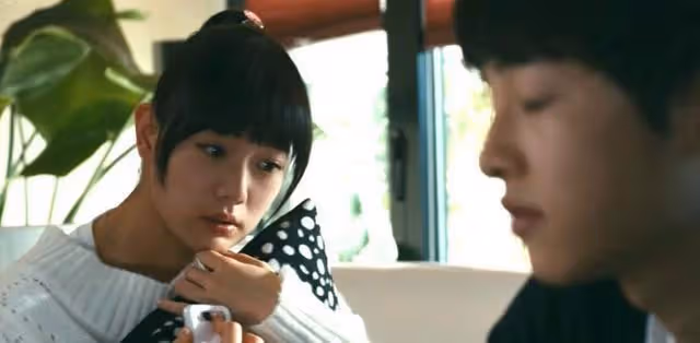 韓國性感女星克拉拉(李成敏):為藝術獻身的R級電影,附時間線
