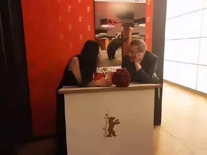 比宋慧喬還紅的她，被爆交往大22歲的已婚老頭
