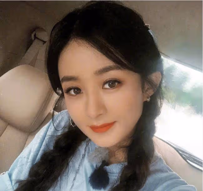 趙麗穎連曬18張自拍,懟臉拍狀態十分少女,是心動的感覺