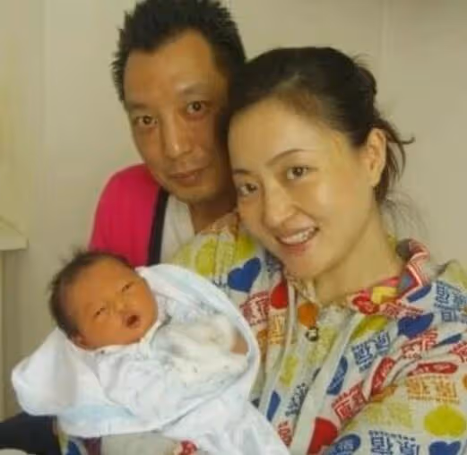 前妻原華回應沙桐離婚,斥無性婚姻價值觀有問題,質問孩子哪來的