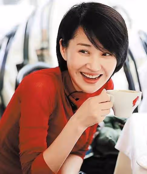 曝大佬級男星靠魅力征服女人,四位知名女星當其情人,陳道明躺槍