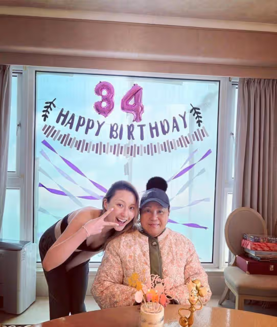 70歲賭王三太近照發福明顯！兩個愛女都將出嫁，喜上眉梢氣色大好