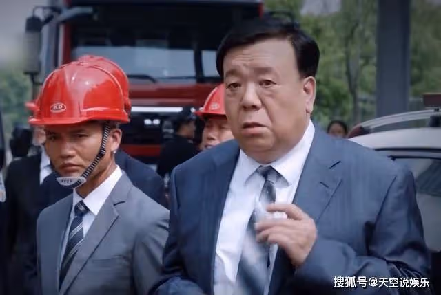 《風雨送春歸》5年貪上億,金條砌成泳池,趙達聲出手一鍋端