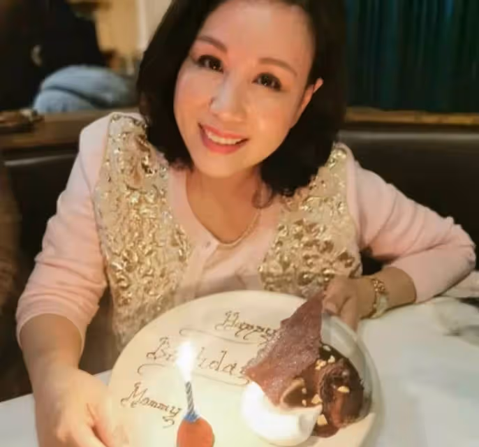絕世好老闆!文雪兒11間美甲店停業,損失巨大仍不裁員!