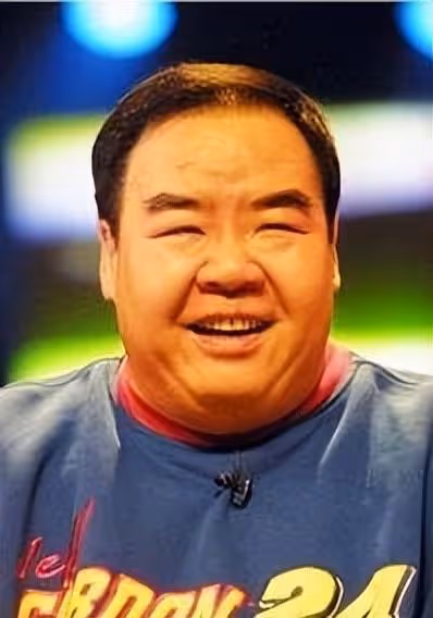 曝43歲香港名導被判刑十月！拍私照威脅夜店女，劉德華或被連累