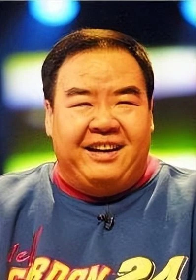 曝43歲香港名導被判刑十月！拍私照威脅夜店女，劉德華或被連累