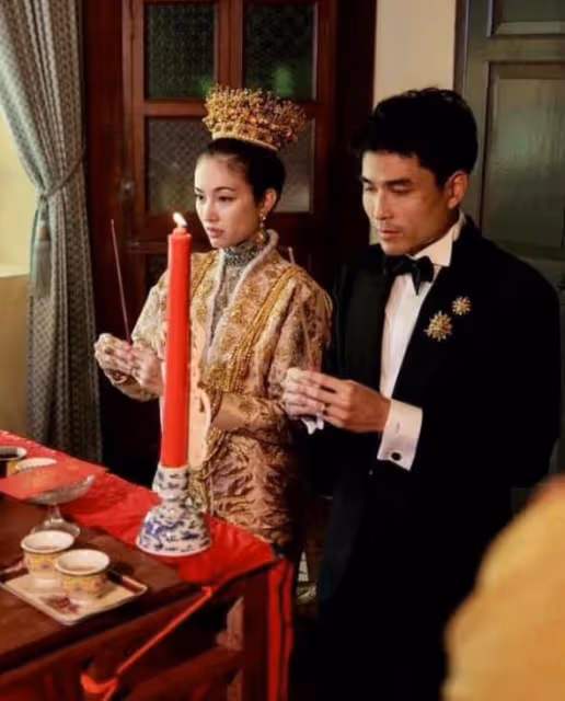 恭喜！泰國最美變性人寶兒大婚，戴滿金器風光出嫁，老公滿臉幸福