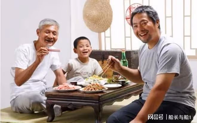 老伴親戚一家4口總來蹭飯，直到我用鹽水煮筷子，他們才消停下來
