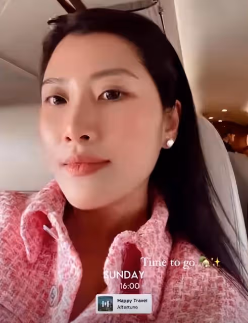 劉德華小姨子坐豪華私人飛機旅行,和老公飛到新加坡見閨蜜