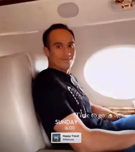 劉德華小姨子坐豪華私人飛機旅行,和老公飛到新加坡見閨蜜
