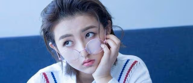 吳磊張子楓泳池照流出，張子楓少女感吸睛，吳磊一身腹肌