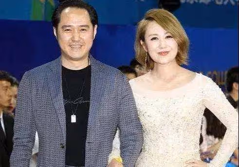 他錯過了20年華，錯過了30年成家立業，如今40餘歲依舊孤身一人