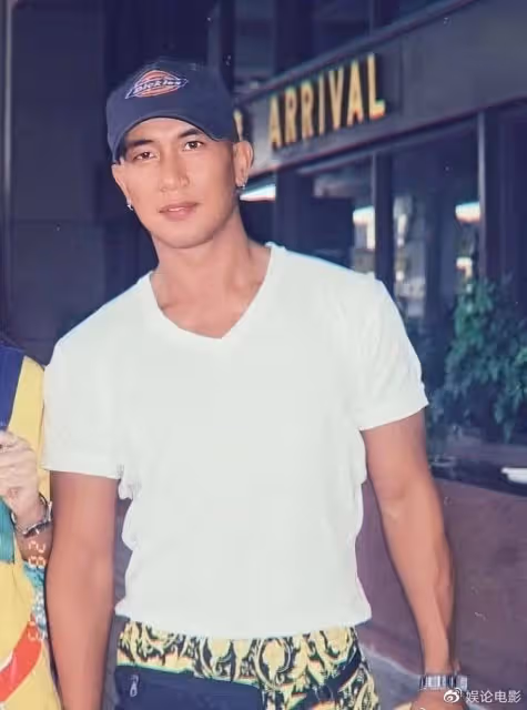 具俊曄拿下新代言,大S夸好帥小S夸有男人味,網友評論:老人味