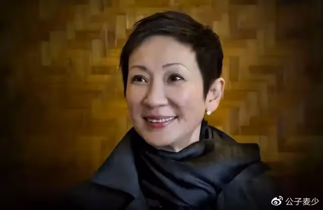 金牌製片人施南生:與大導演徐克離婚後,72歲無兒無女她怎樣了?
