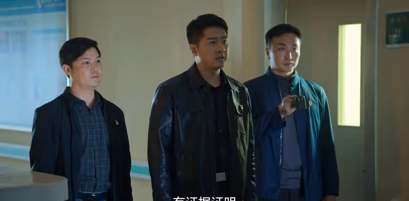 狂飆：高啟強殺光頭勇，是毀滅證人，除掉鍾阿四，卻是為了孟德海