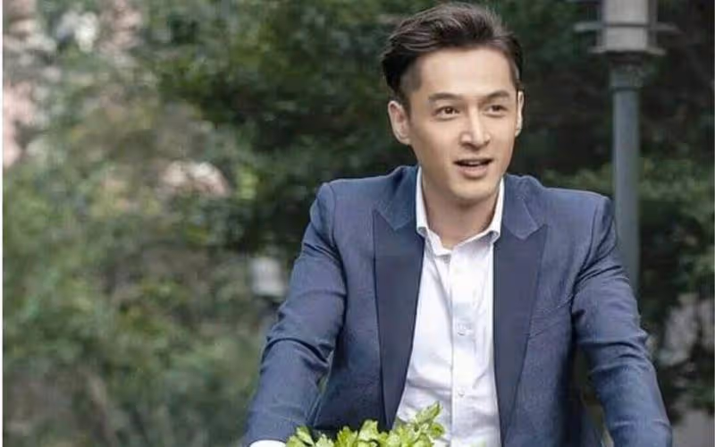 薛佳凝近照:45歲單身不打算結婚,拚命修圖仍難掩蒼老和落寞