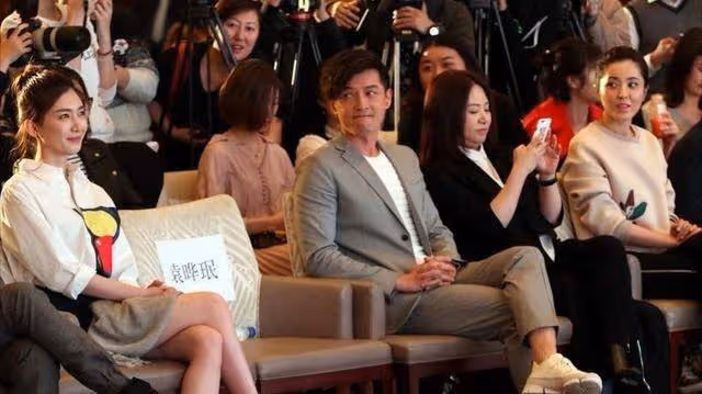 薛佳凝近照:45歲單身不打算結婚,拚命修圖仍難掩蒼老和落寞