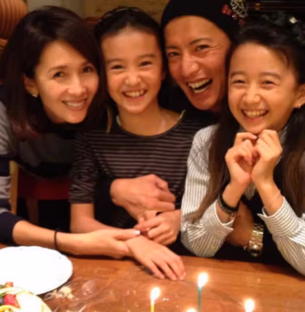 曝木村拓哉與工藤靜香離婚，男方被指出軌，女方被指搭著前男友