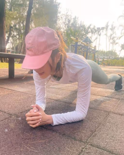 好甜!英皇小生與未婚妻被偶遇日本拍婚紗照,二人婚期已定在四月