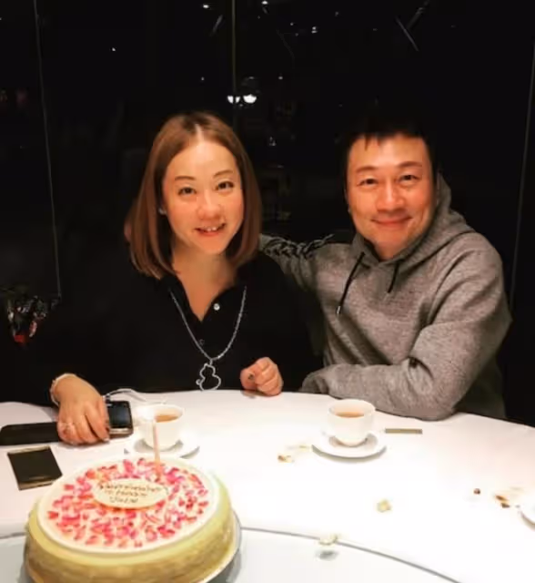 一改炫富作風！TVB視帝25歲兒子罕露面，曾留學美國愛曬名車名表
