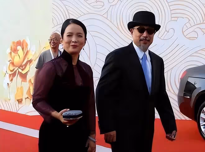 繼嘲諷楊麗萍之後，孫海英夫婦再惹爭議，直言寧可撿垃圾也不回國