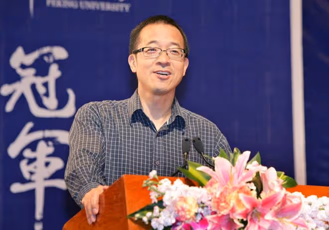 新東方董事長稱不喜歡《狂飆》,直言劇情不符合事實,被嘲諷戲多