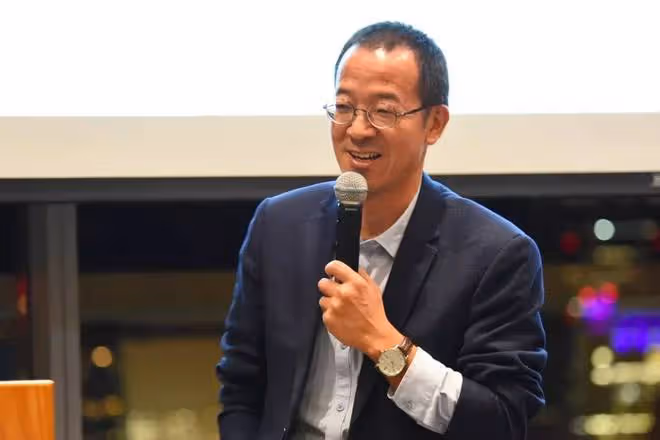 新東方董事長稱不喜歡《狂飆》,直言劇情不符合事實,被嘲諷戲多