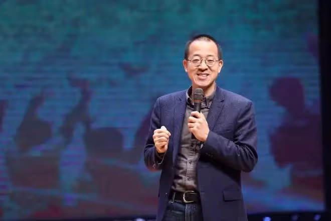 新東方董事長稱不喜歡《狂飆》,直言劇情不符合事實,被嘲諷戲多