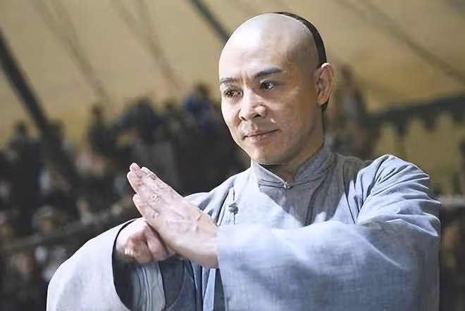 魯豫問李連杰:你爺爺是誰?李連杰:我敢說,但你不敢播出去?