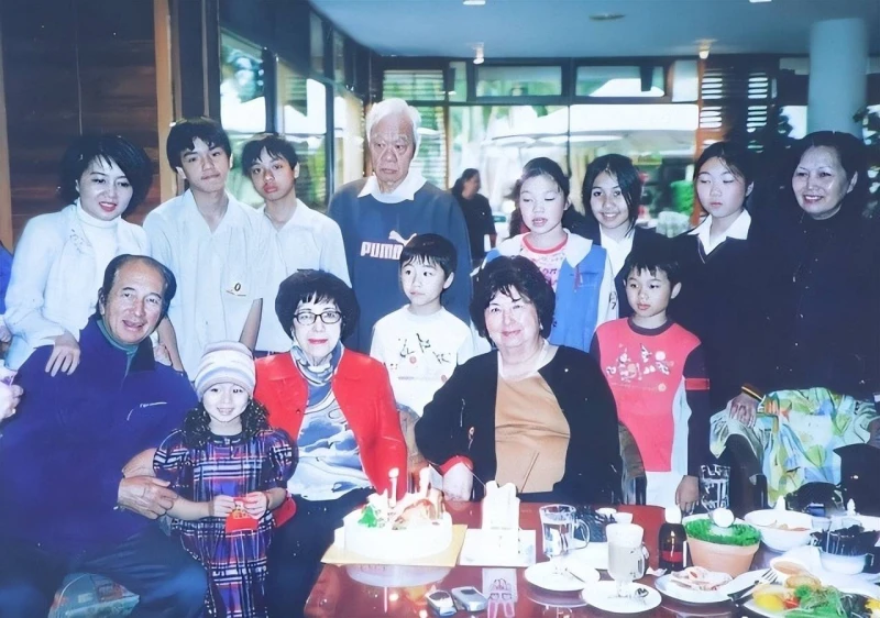 「八姑娘」何婉鴻離世,享壽106歲,早年喪偶晚年喪女,孑然一身