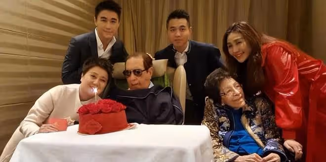 何婉鴻百億遺產無人繼承,何超瓊有可能成為直接受益人