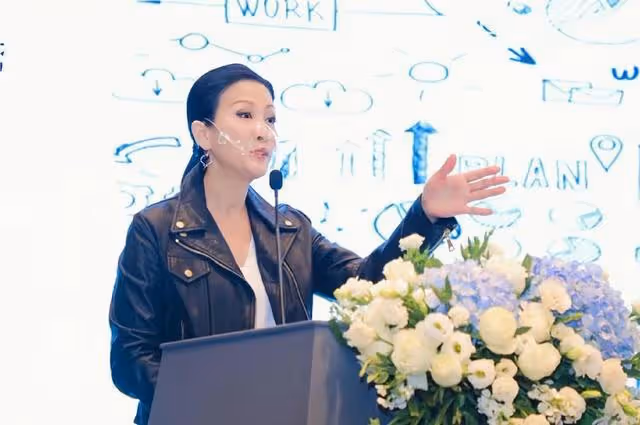 TVB前知名花旦再度驚喜復出!轉行成教育顧問,是名校在讀博士