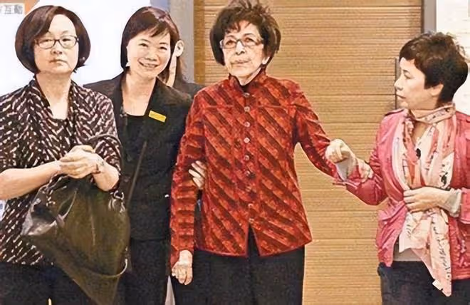 曝賭王姐姐何婉鴻去世！享年106歲，經歷喪偶喪女守寡78年未再婚